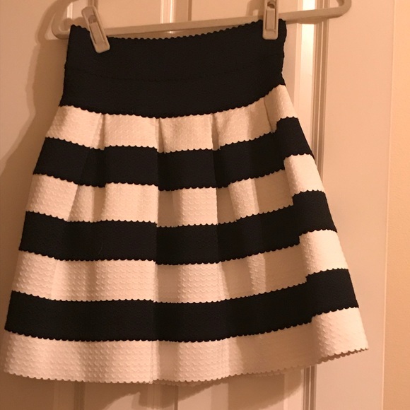 Anthropologie skirt - Picture 2 of 6